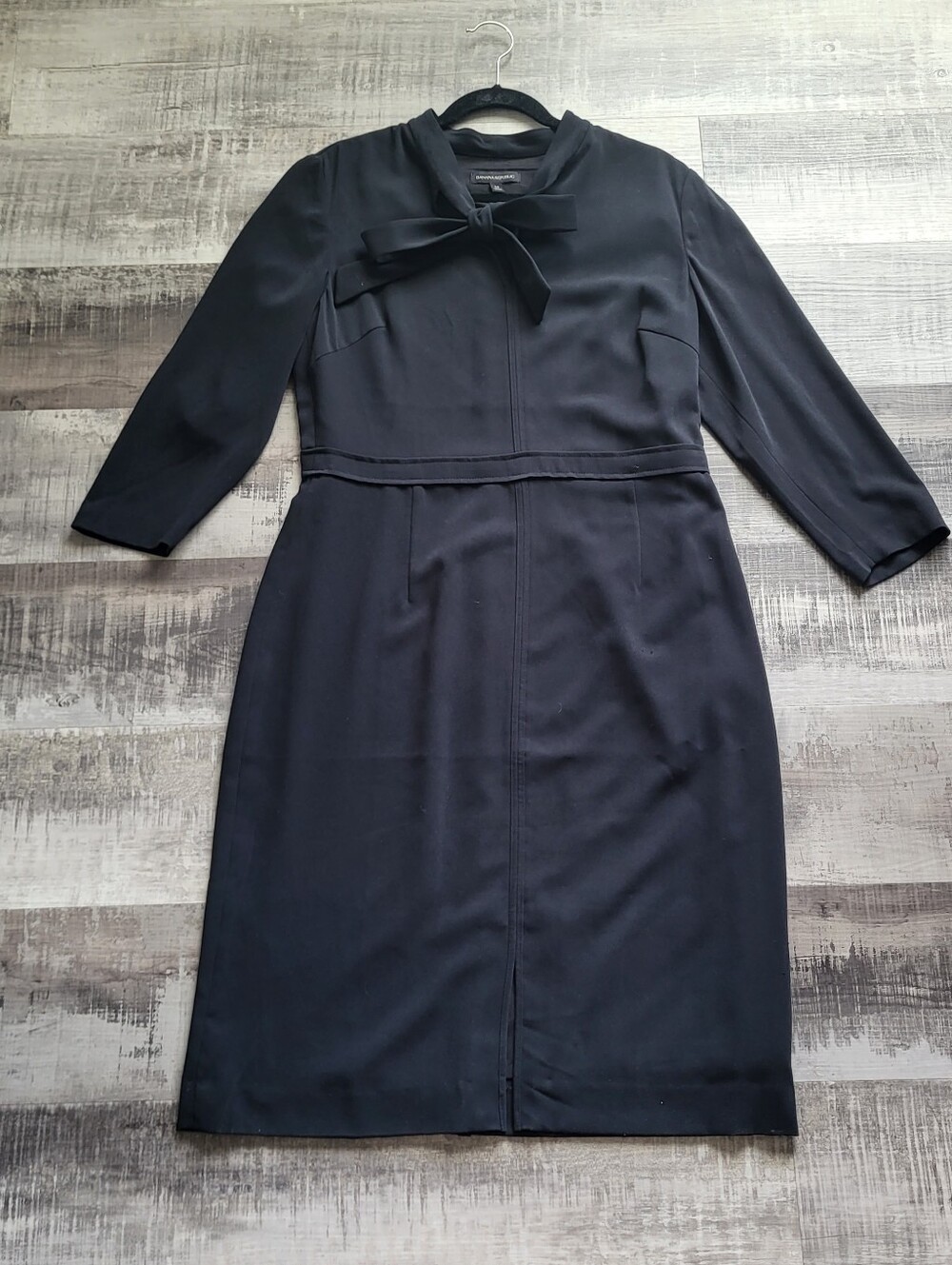 Banana Republic Tie Neck Sheath Dress Black Size 14 Long Sleeve Career Office